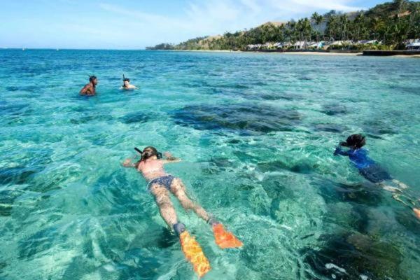 Mana Lagoon Backpackers Экстерьер фото