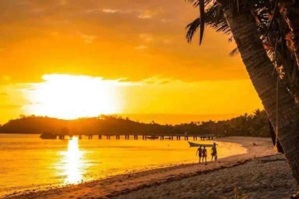 Mana Lagoon Backpackers Экстерьер фото