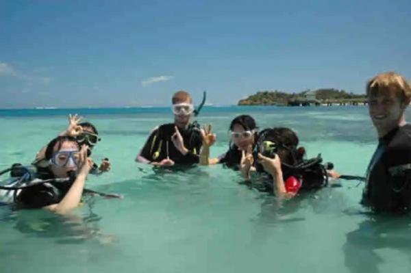 Mana Lagoon Backpackers Экстерьер фото