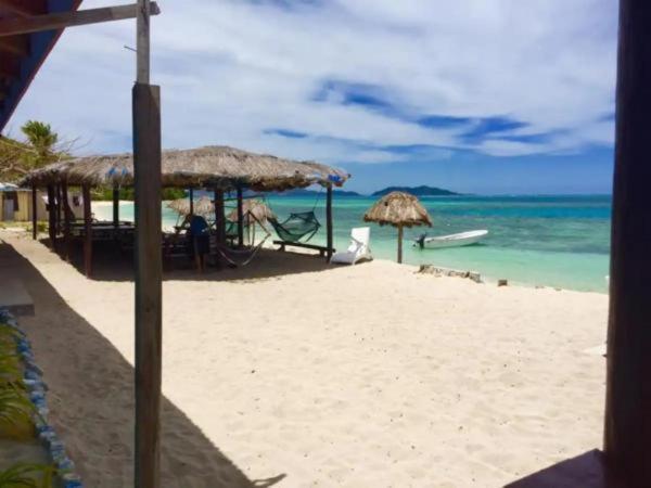 Mana Lagoon Backpackers Экстерьер фото
