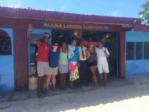 Mana Lagoon Backpackers Экстерьер фото
